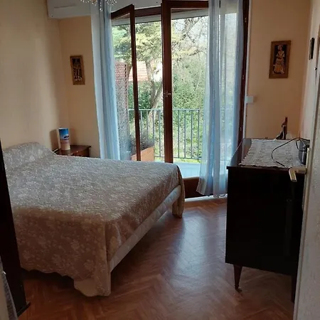 Appartamento Location Saisonniere T3 Centre *